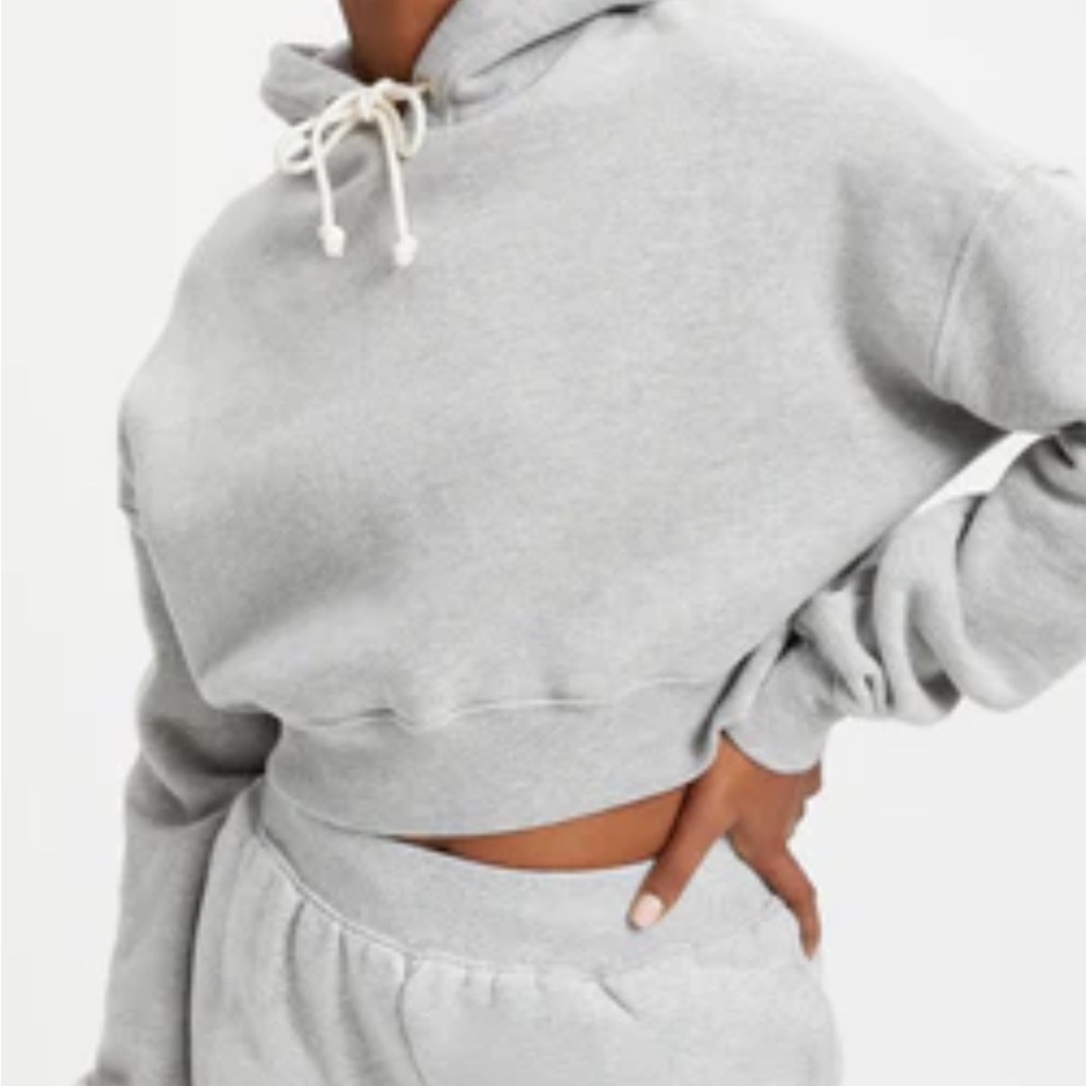 Good American gray cropped hoodie.
